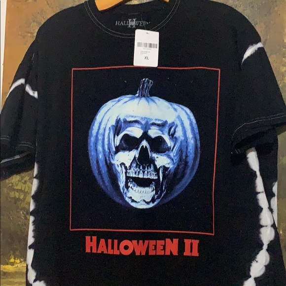 Halloween 2 Movie Promotion Graphic Tee - Picture 5 of 5